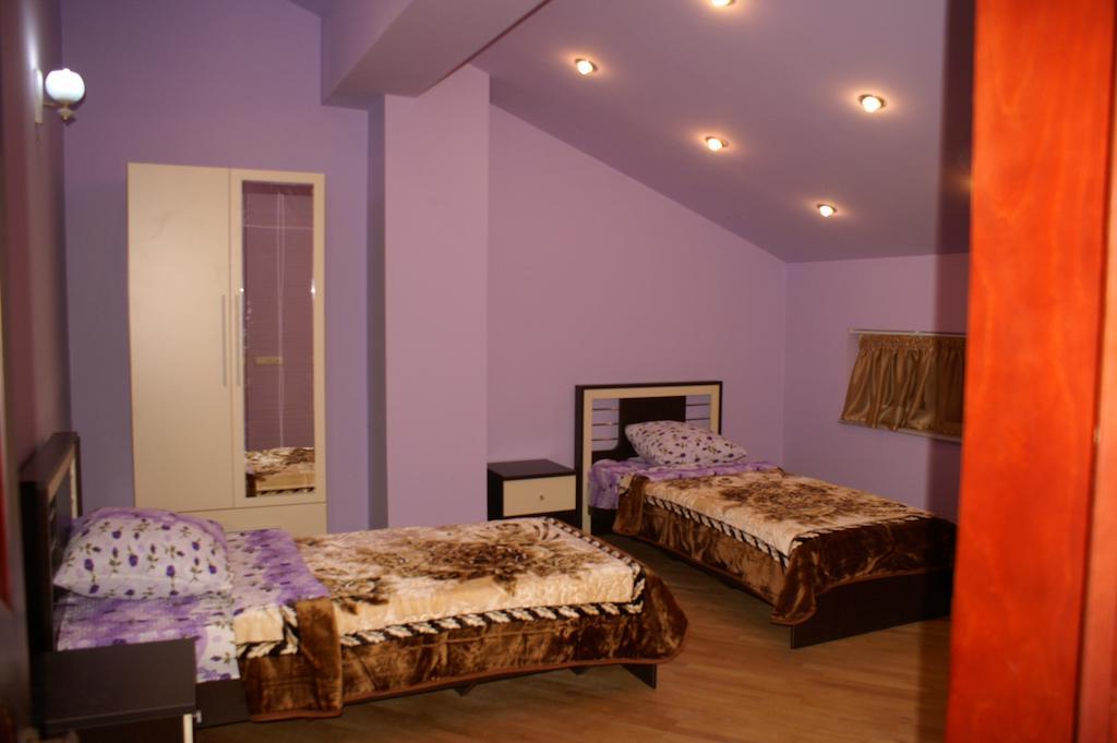 Europa+T Hotel Tbilisi Rom bilde